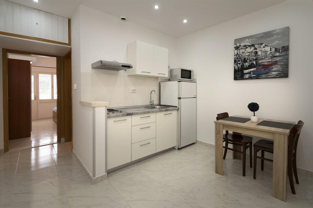 Apartment Mery Povlja  Esterno foto